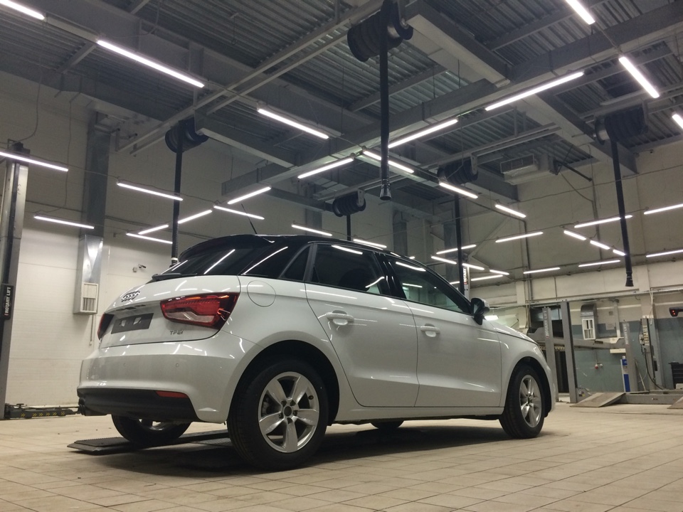 Освещение автосалона "AUDI"
